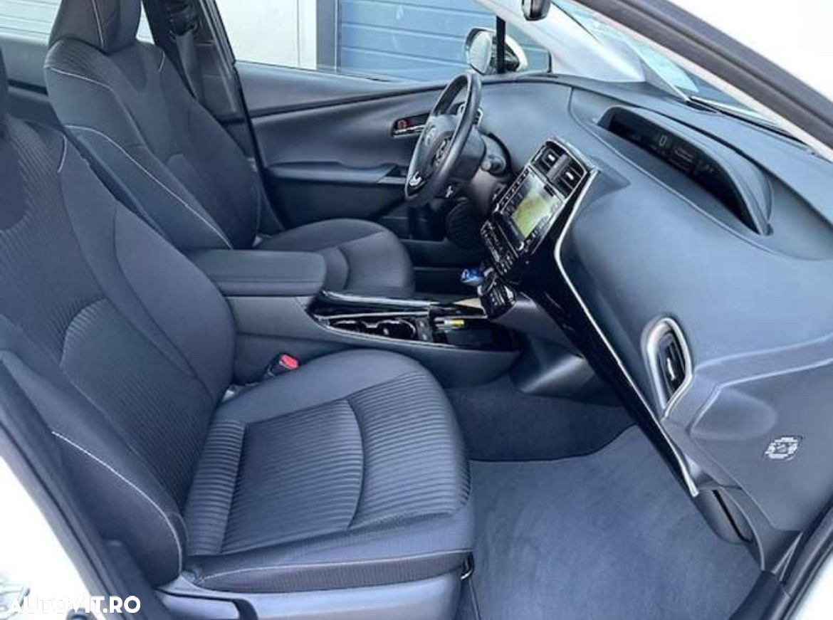 Toyota Prius Plug-in Hybrid Comfort - 19