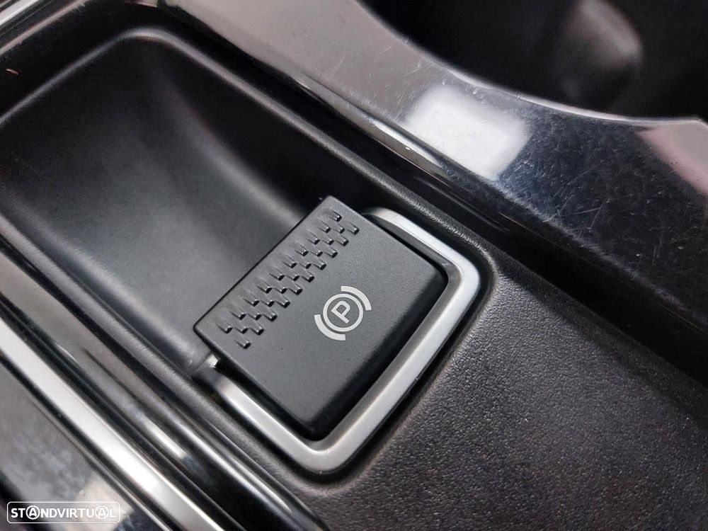 Jaguar F-Pace 2.0 i4D Prestige AWD - 24