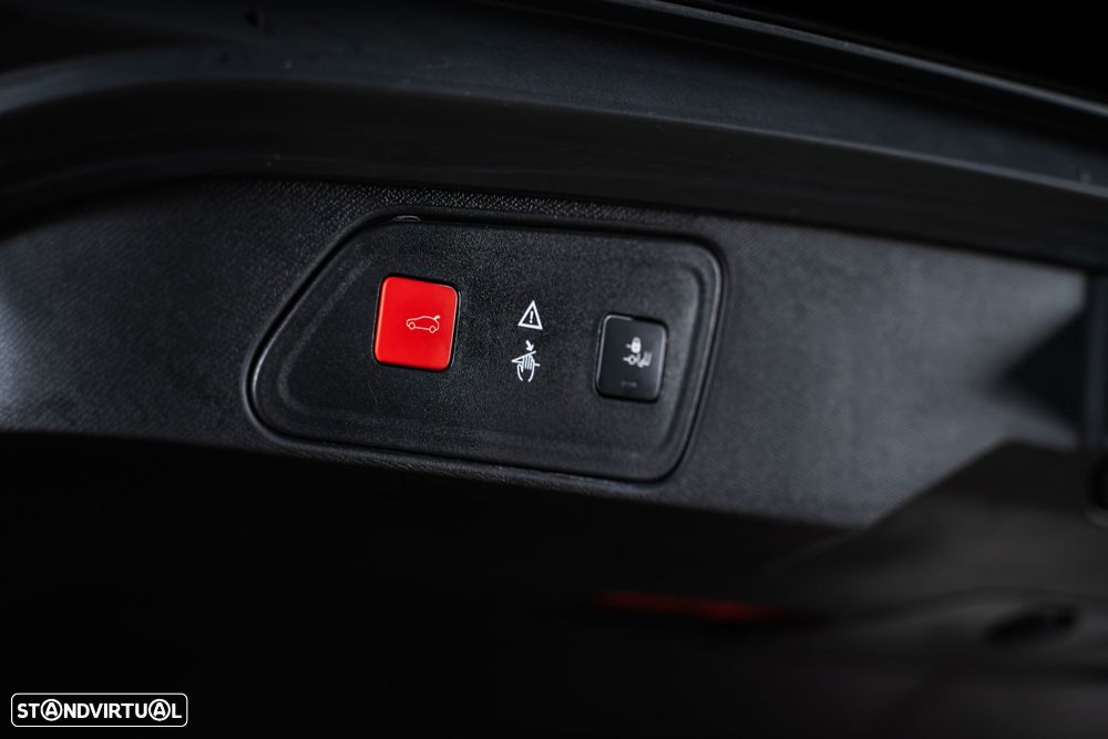 Peugeot 3008 2.0 BlueHDi GT EAT8 - 48