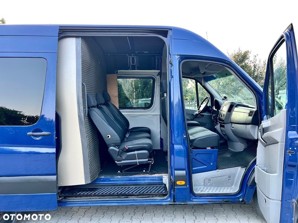 Mercedes-Benz Sprinter - 14