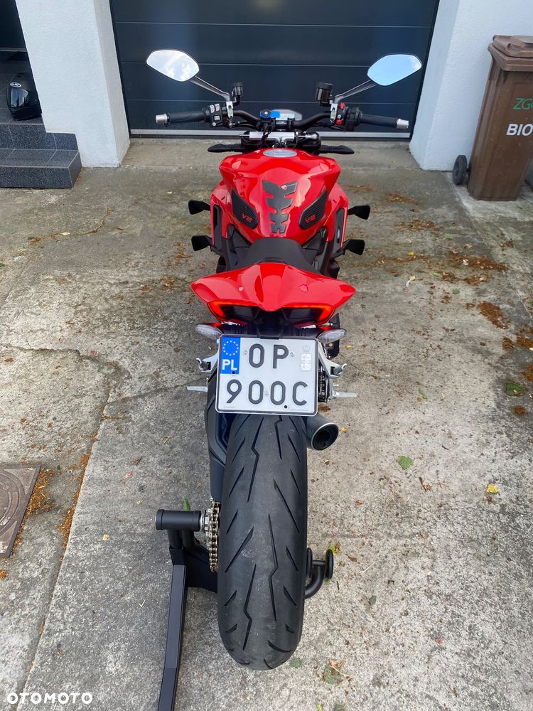 Ducati Streetfighter V2 - 16