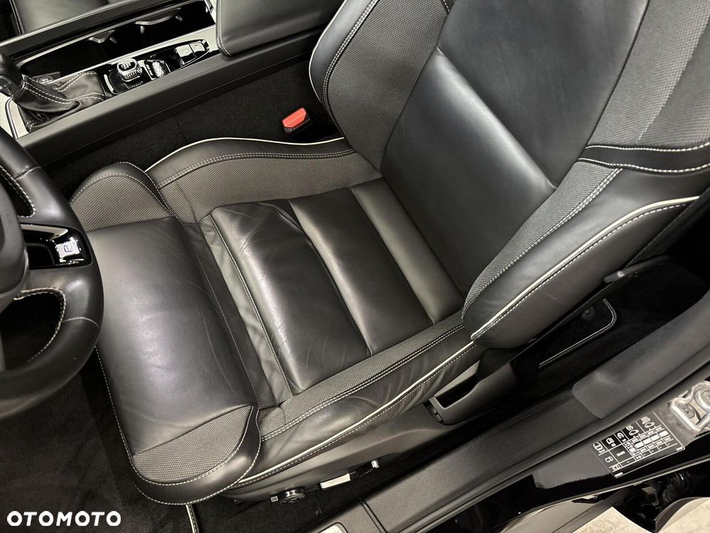 Volvo V60 D4 R-Design - 13