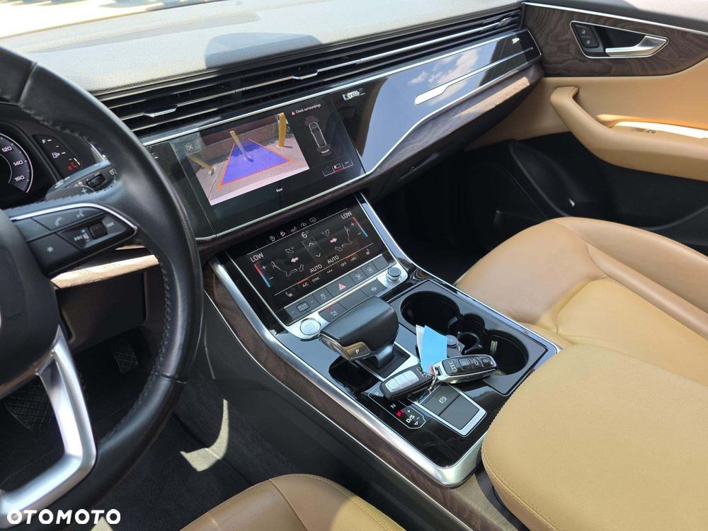 Audi Q8 55 TFSI mHEV Quattro Tiptronic - 5
