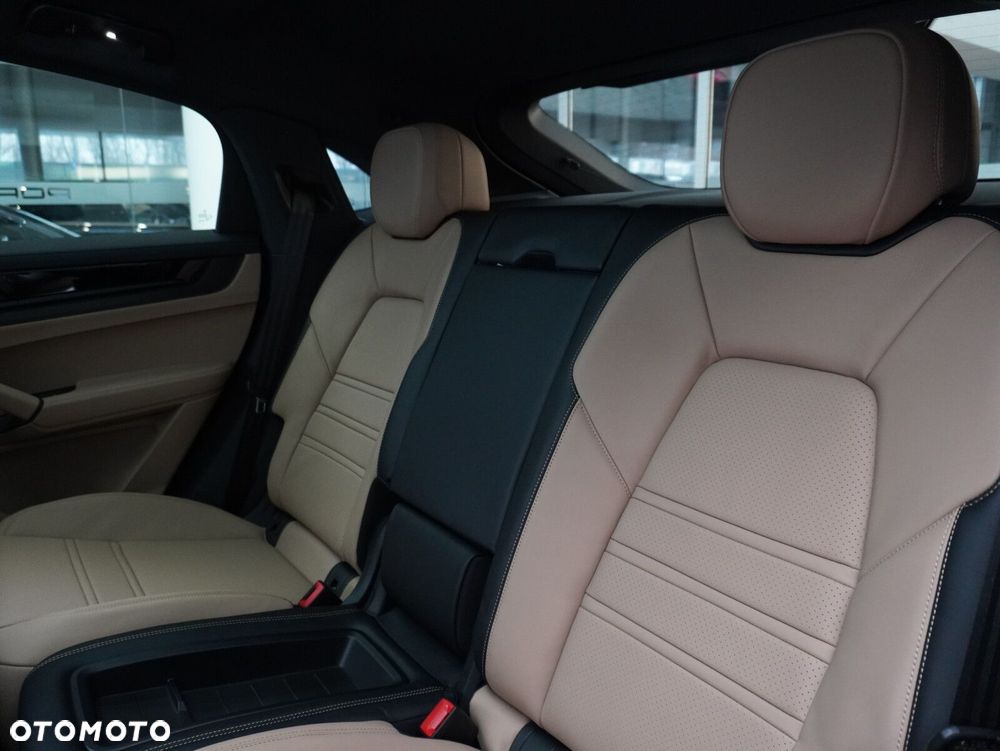 Porsche Cayenne - 32