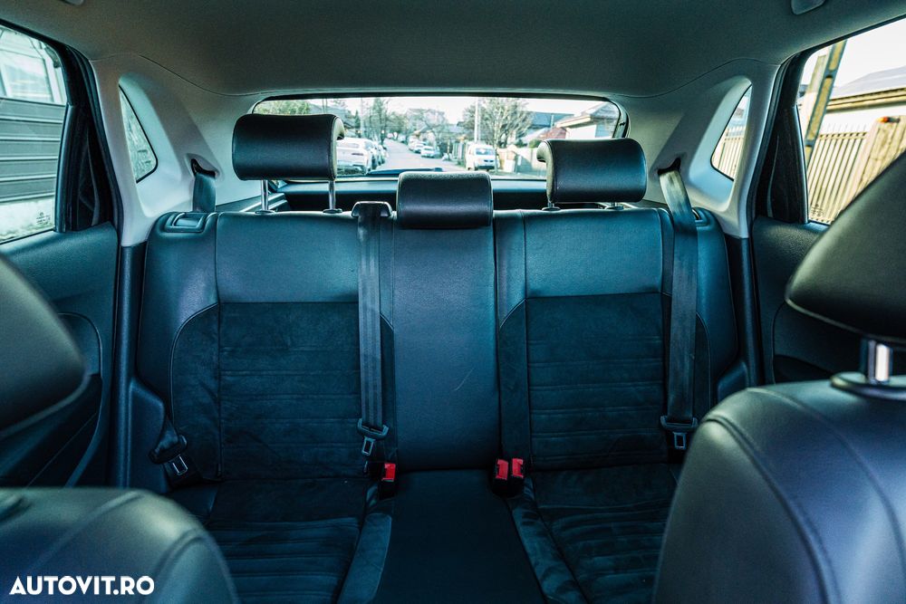 Volkswagen Polo - 12