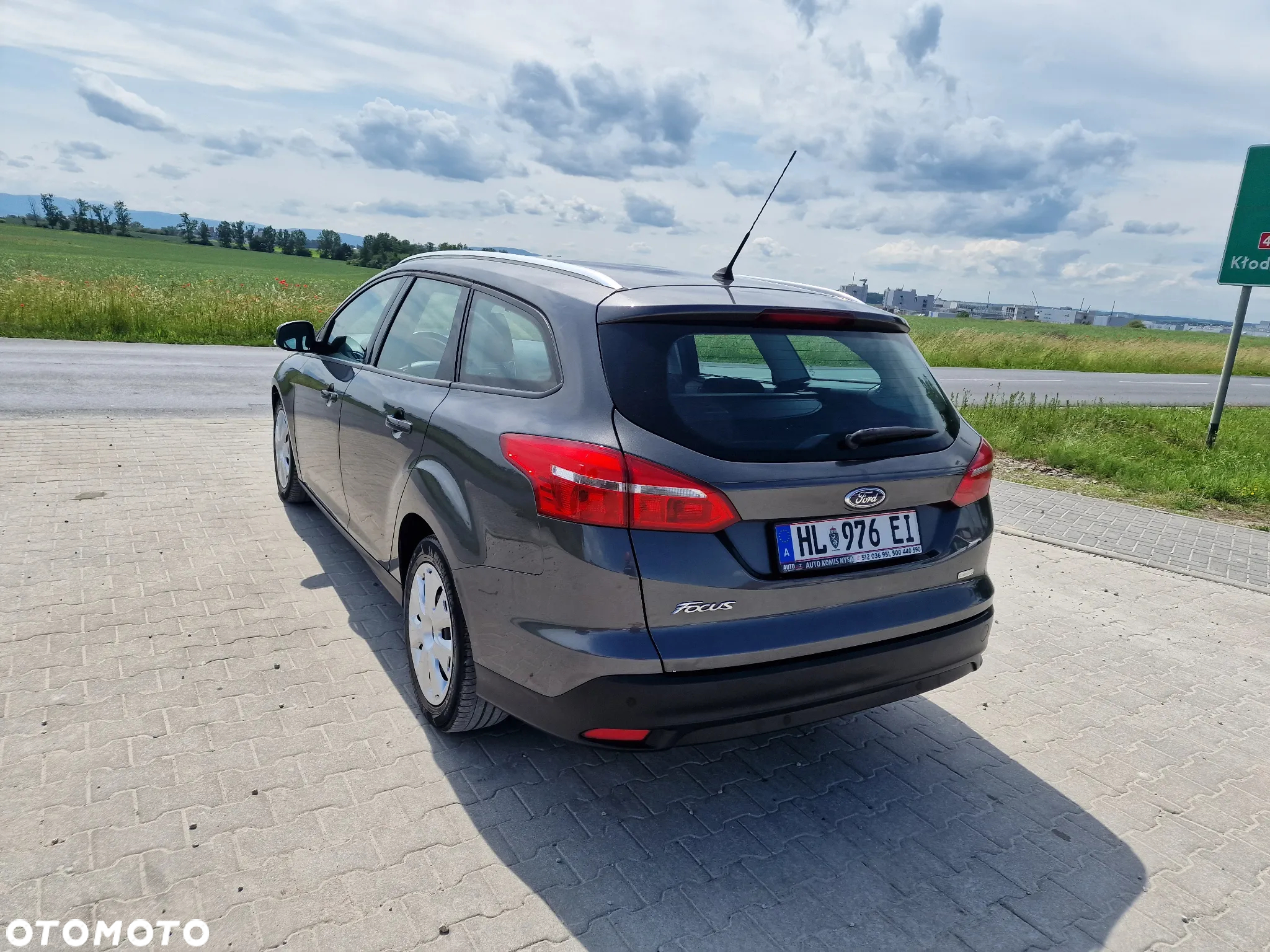 Ford Focus 1.0 EcoBoost Trend Edition - 14