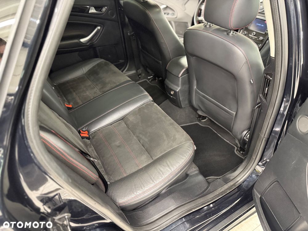 Ford Mondeo 2.2 TDCi Titanium S - 24