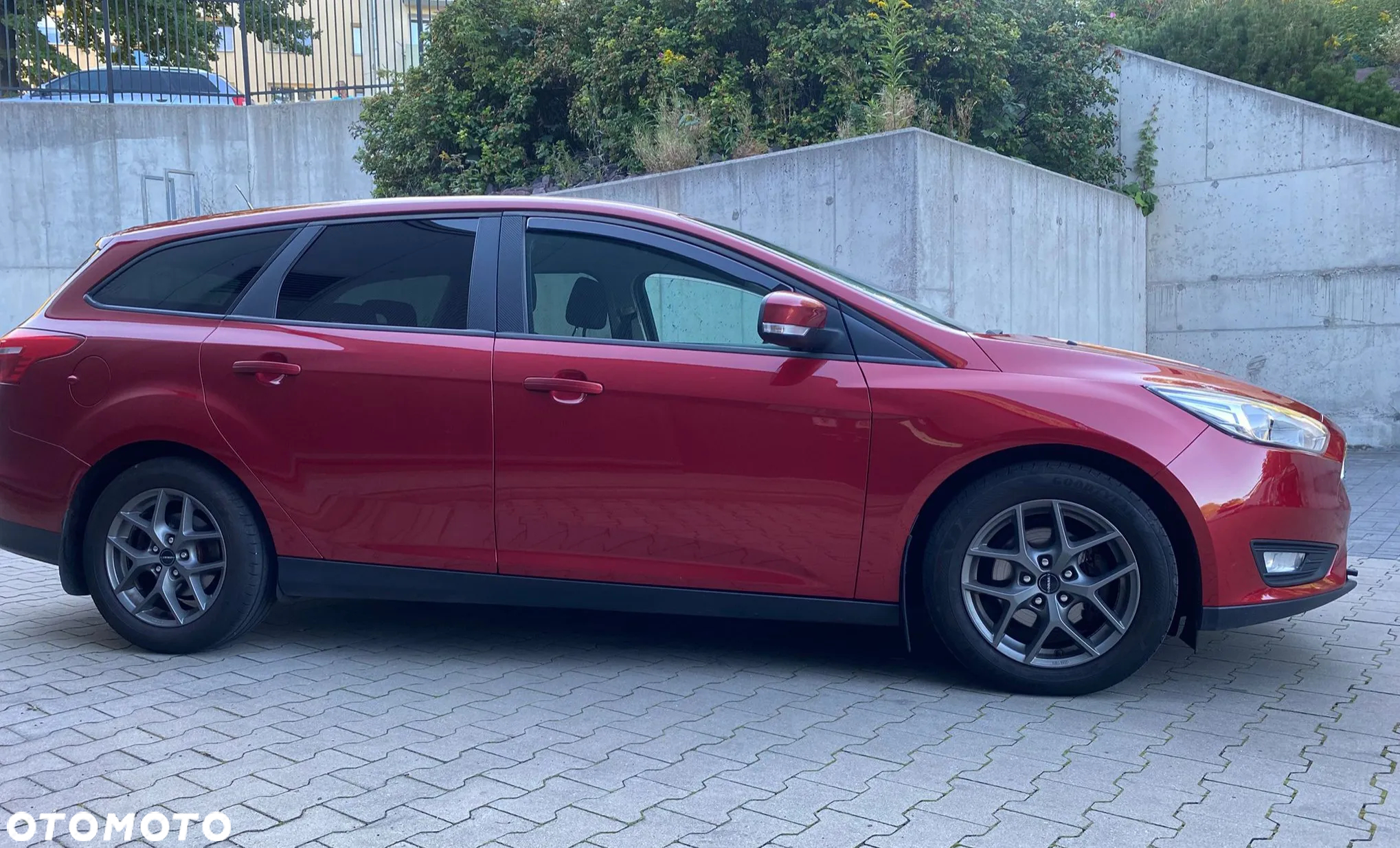 Ford Focus 1.5 TDCi Red Edition - 9