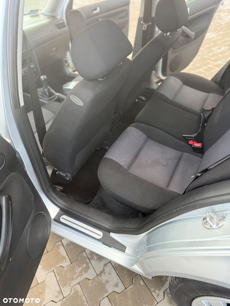 Volkswagen Golf 1.9 TDI Comfortline - 16