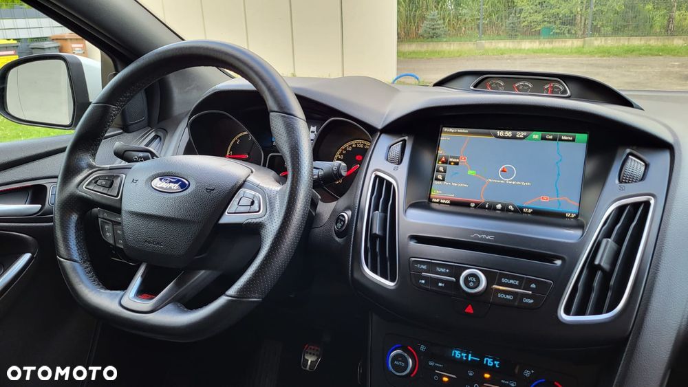 Ford Focus 2.0 TDCi ST - 33