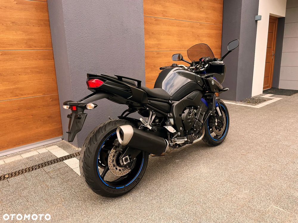 Yamaha FZ8 - 3