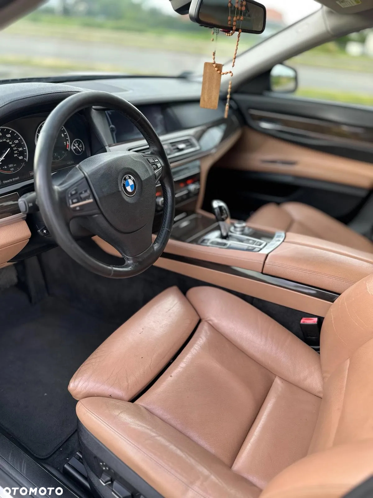 BMW Seria 7 740i L - 13
