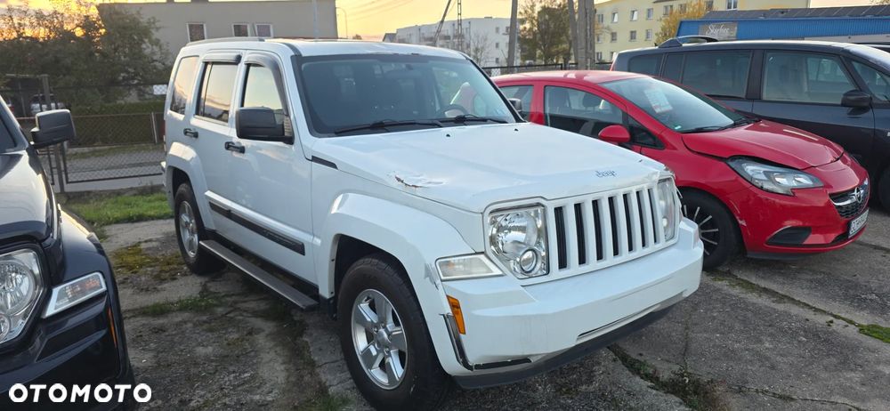 Jeep Liberty - 2