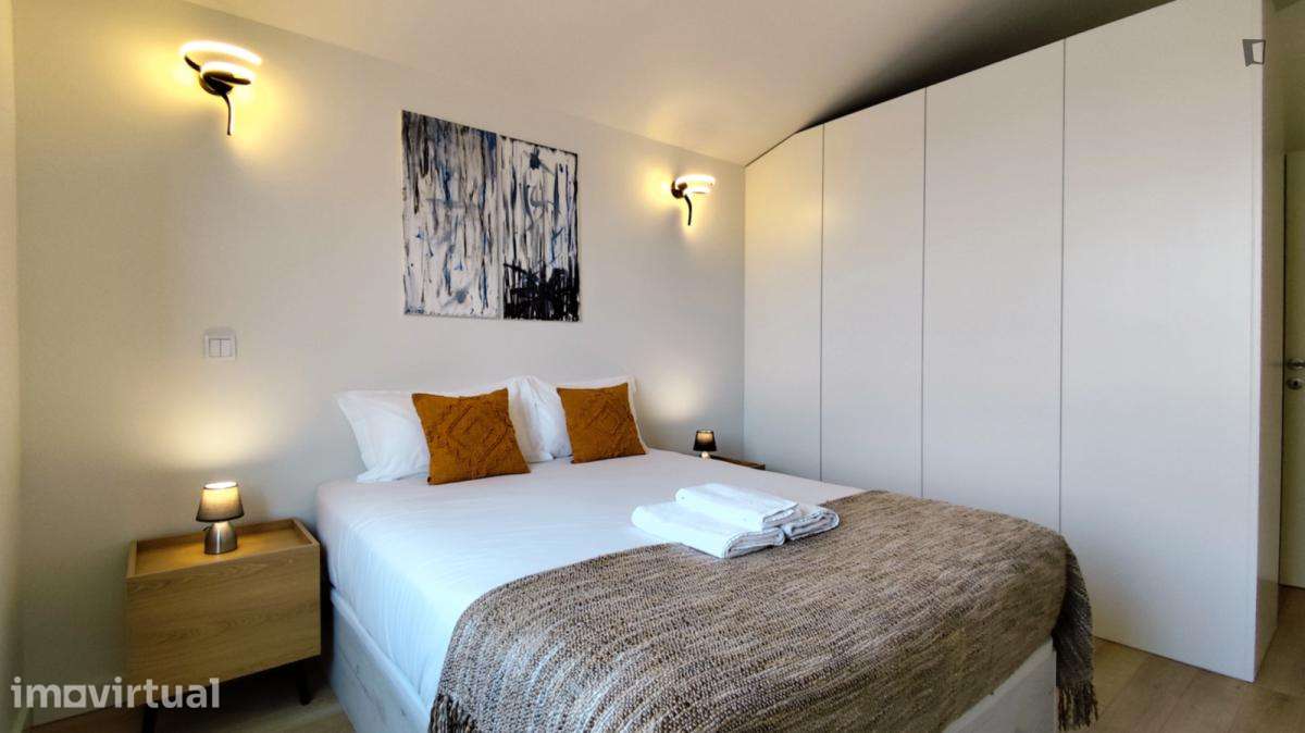 Apartamento com 1 quartos - localizado em Paranhos Porto - Grande imagem: 2/16