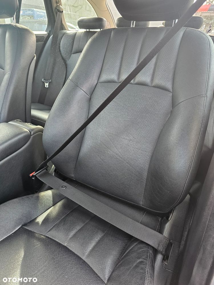 Mercedes-Benz Klasa C 320 T CDI 7-G-TRONIC Elegance DPF - 26