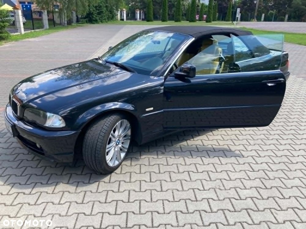 BMW Seria 3 323i - 10