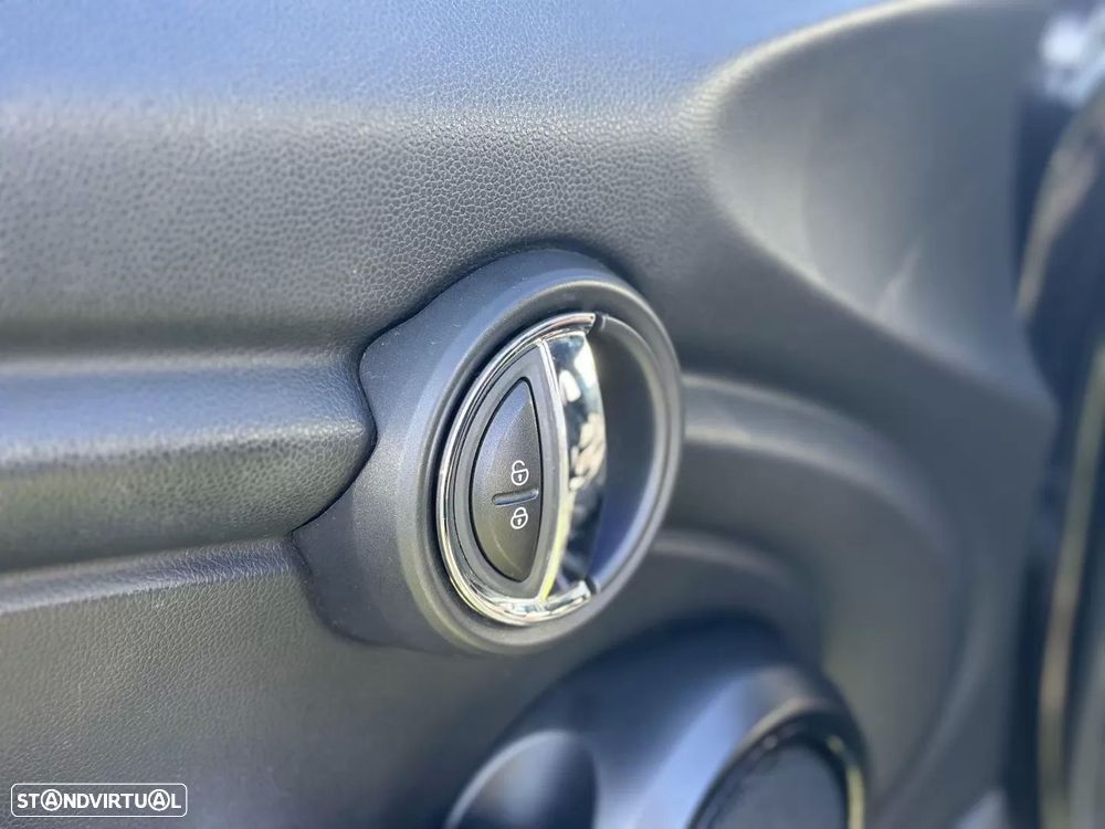 MINI 5 Portas Cooper D - 21