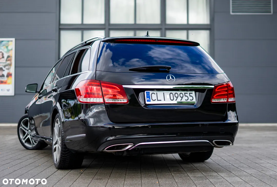 Mercedes-Benz Klasa E 300 T BlueTEC HYBRID 7G-TRONIC Elegance - 9