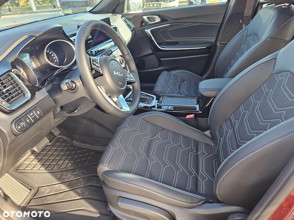 Kia XCeed 1.6 T-GDI Tribute DCT - 12