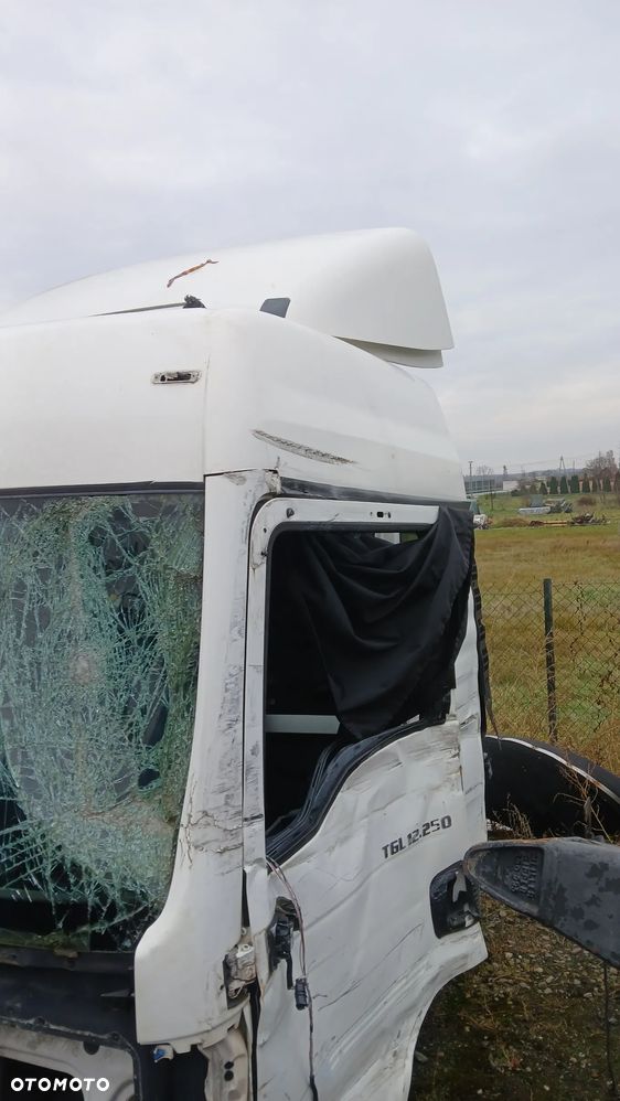 Kabina MAN TGX TGS TGL ĆWIARTKA BOK POSZYCIE STRONA budowlana - 2