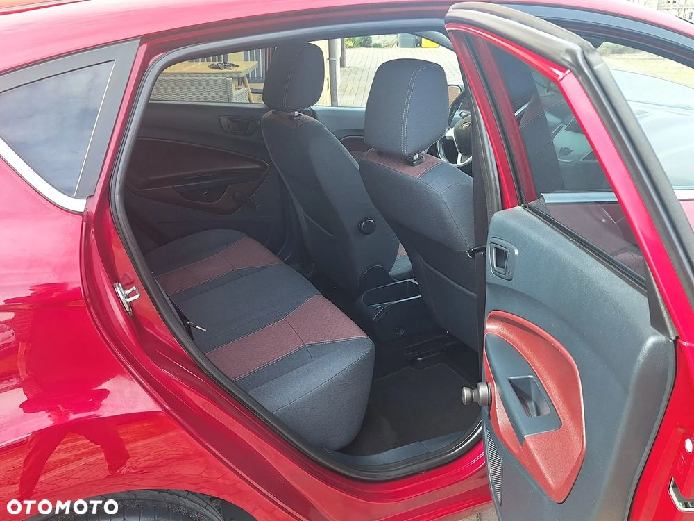 Ford Fiesta 1.25 Celebration - 10