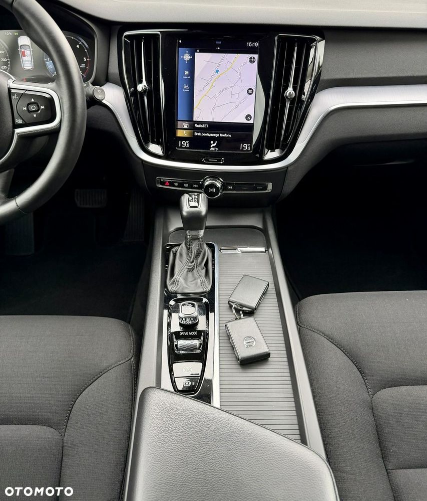 Volvo V60 D4 AWD Geartronic Momentum Pro - 17