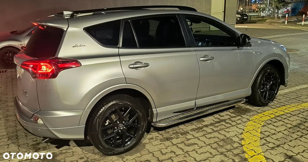 Toyota RAV4 - 9