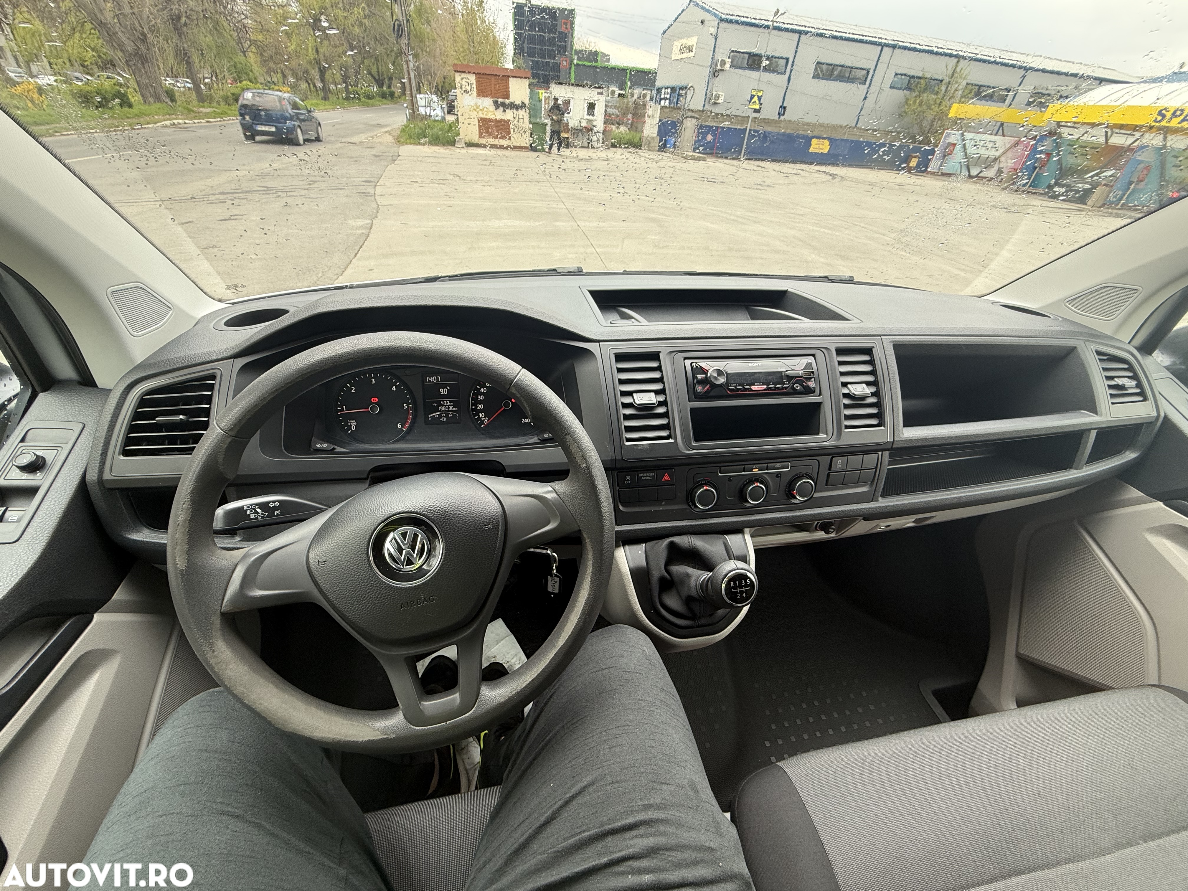 Volkswagen Transporter Kombi T6 2.0 TDI 75 kW KR - 7