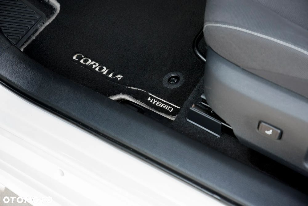 Toyota Corolla 1.8 Business Edition - 26