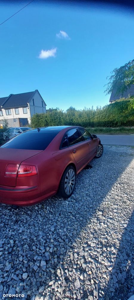 Audi A8 4.2 L Quattro - 20