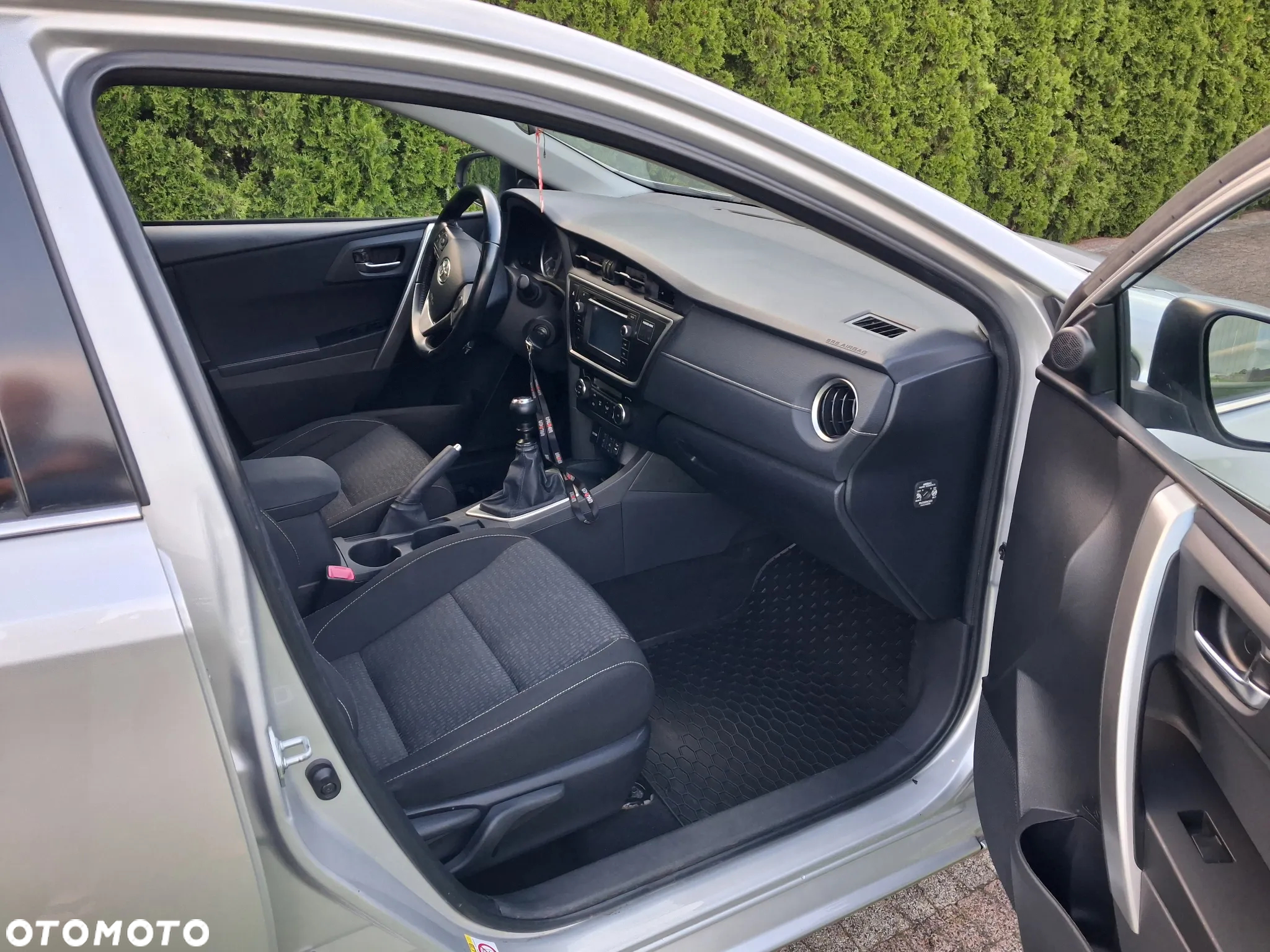 Toyota Auris 2.0 D-4D Edition - 6