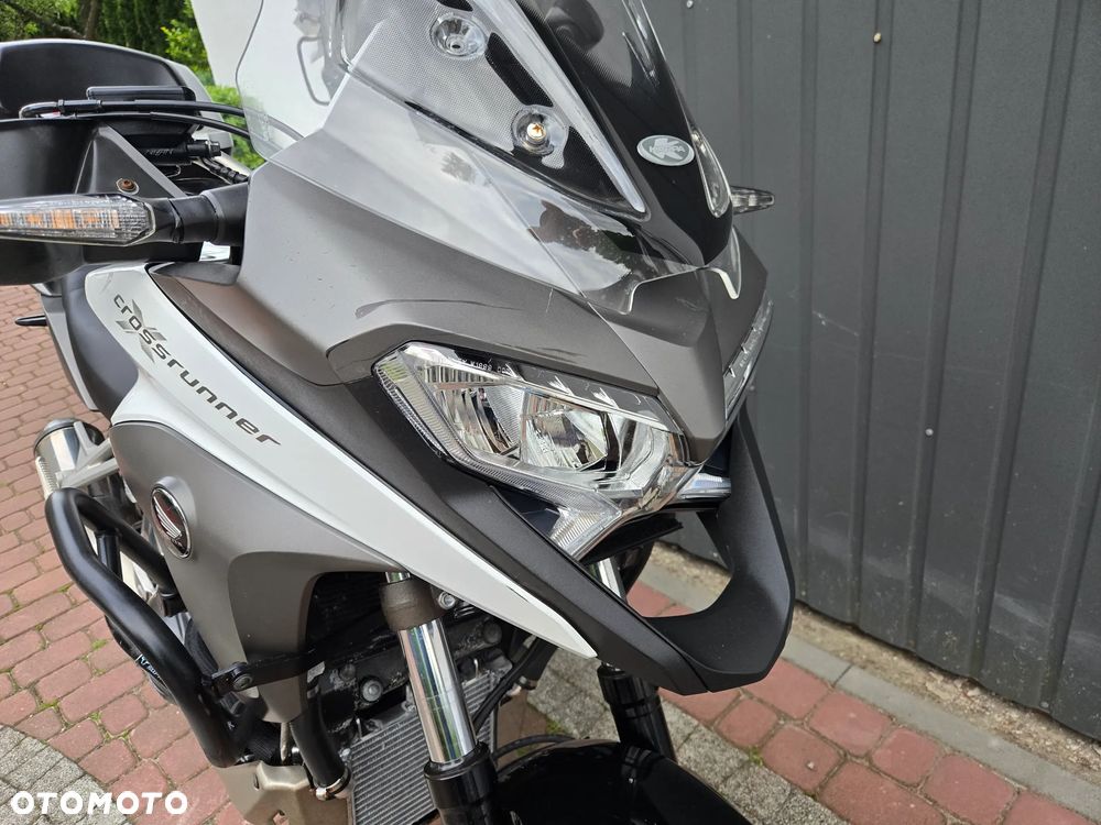 Honda VFR - 23