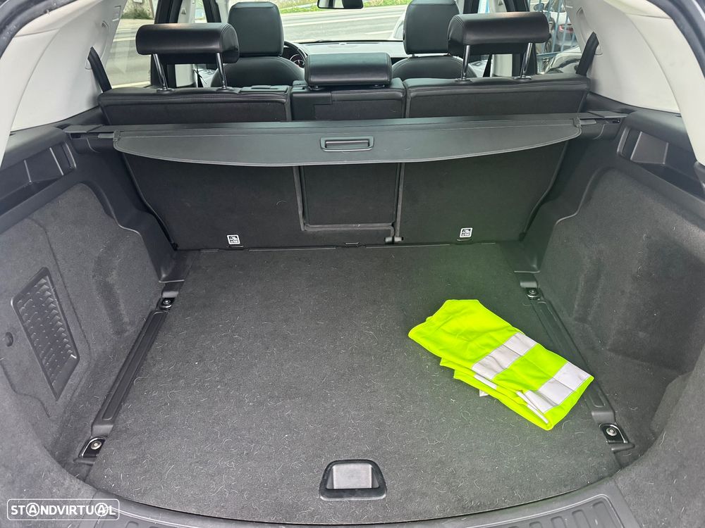 Land Rover Discovery Sport 2.0 eD4 HSE Luxury - 38