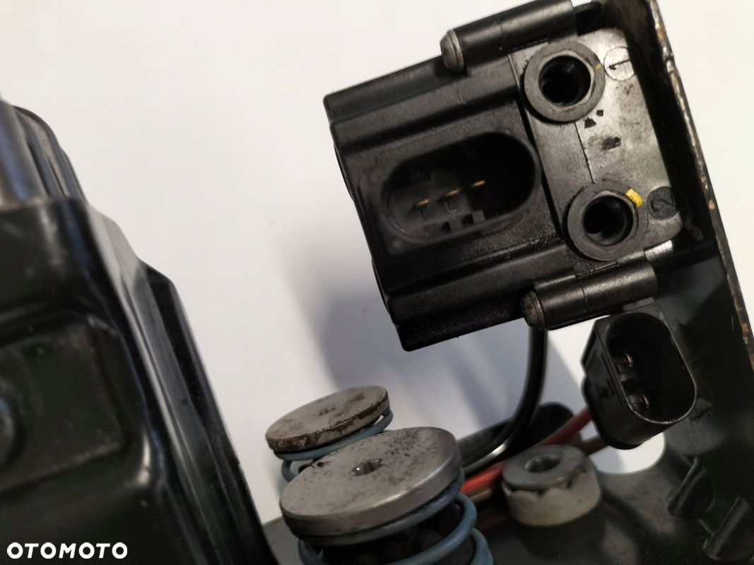 KOMPRESOR POMPA ZAWIESZENIA BMW F07 F10 F11 6875176 - 7