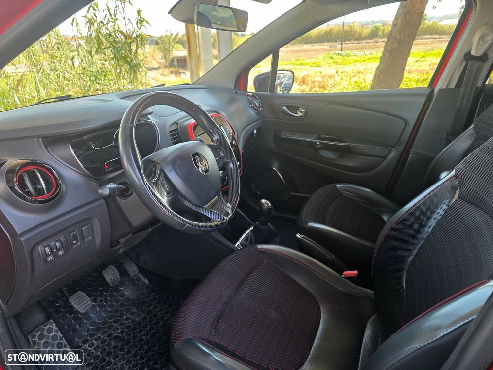 Renault Captur 1.5 dCi Helly Hansen - 11