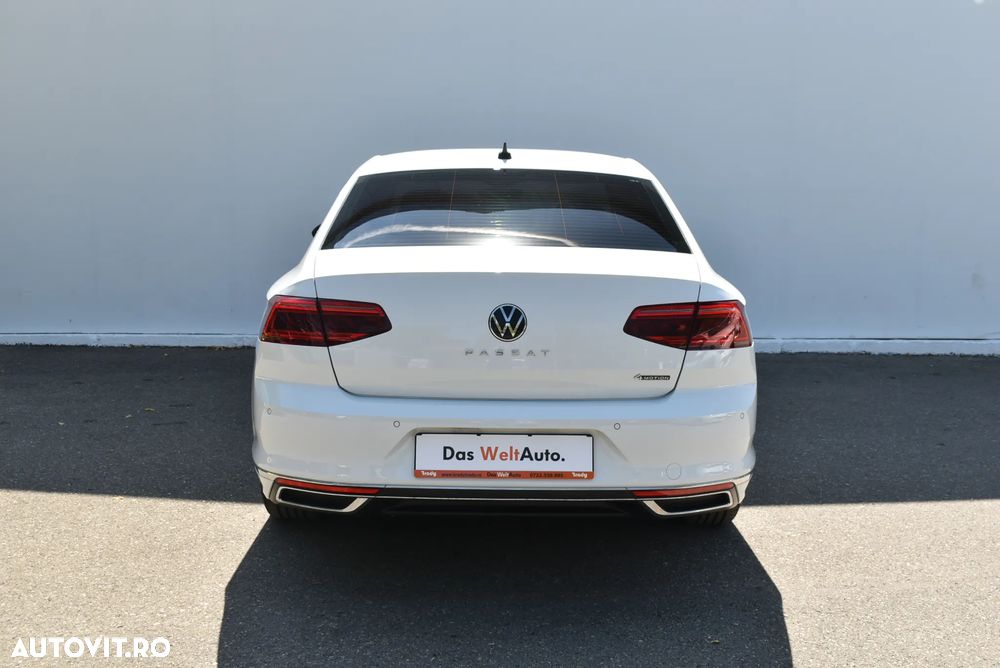 Volkswagen Passat 2.0 TSI ACT OPF DSG 4Mot Highline - 23