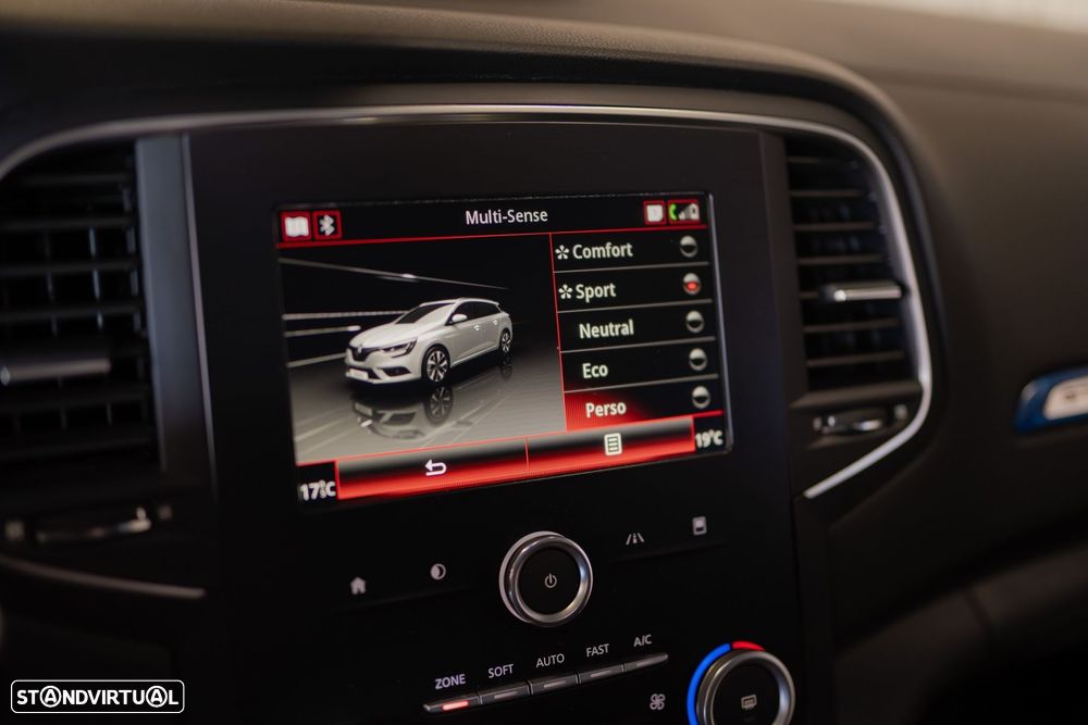 Renault Mégane Sport Tourer - 36