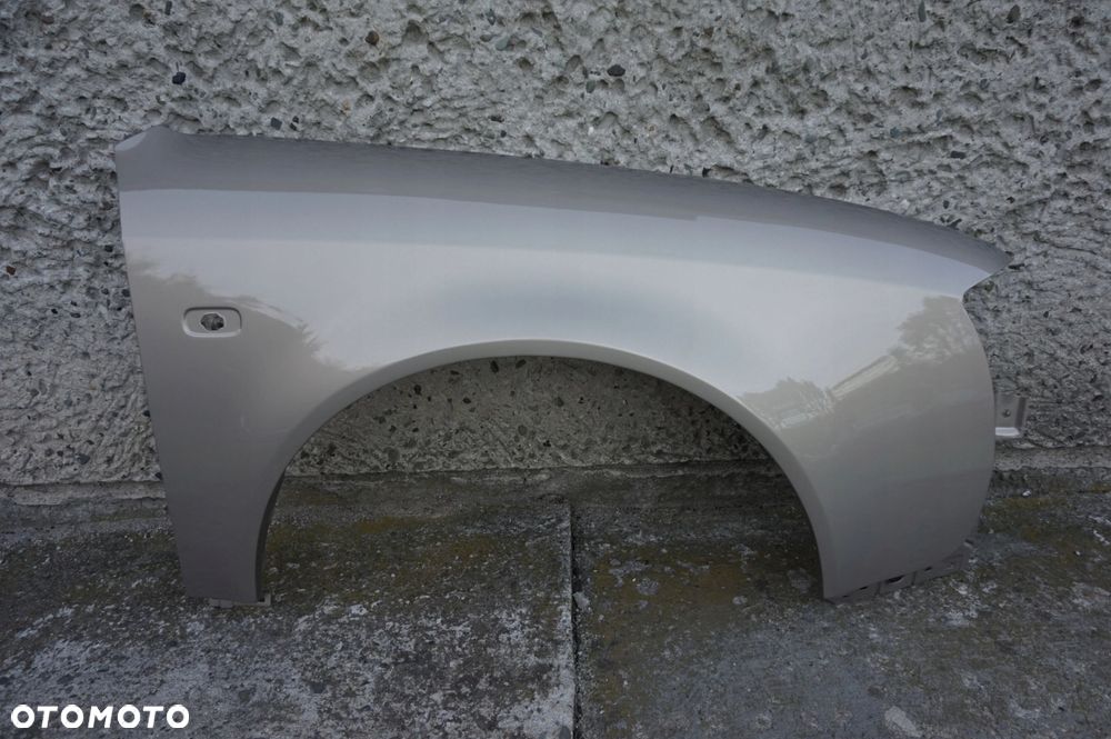 BŁOTNIK PRZEDNI PRAWY AUDI A6 C5 LY1T 97/01r