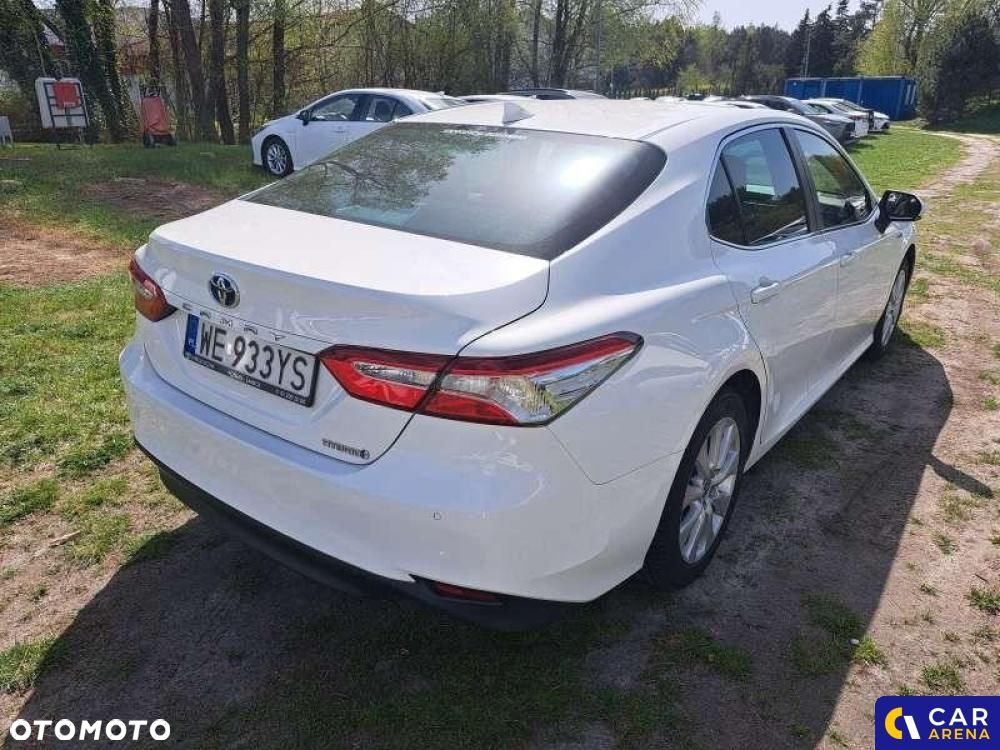 Toyota Camry - 5