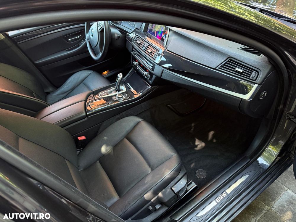 BMW Seria 5 520d - 23