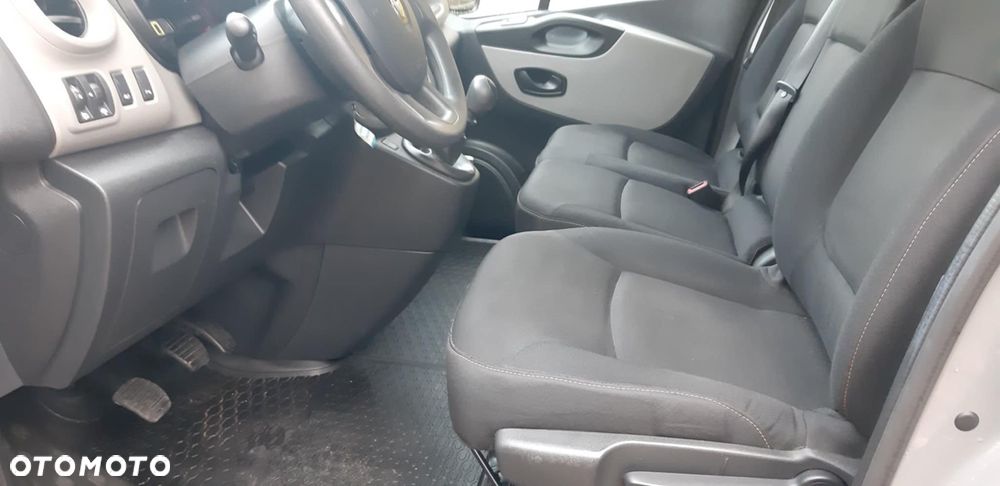 Renault Trafic - 16