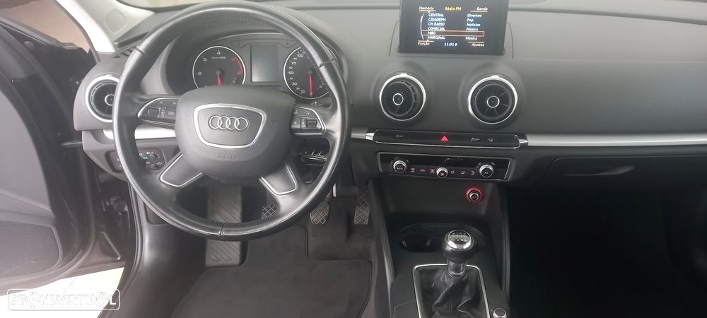 Audi A3 Sportback 1.6 TDI Attraction - 11