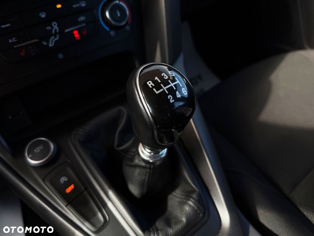 Ford Focus 1.5 EcoBoost SYNC Edition ASS - 21