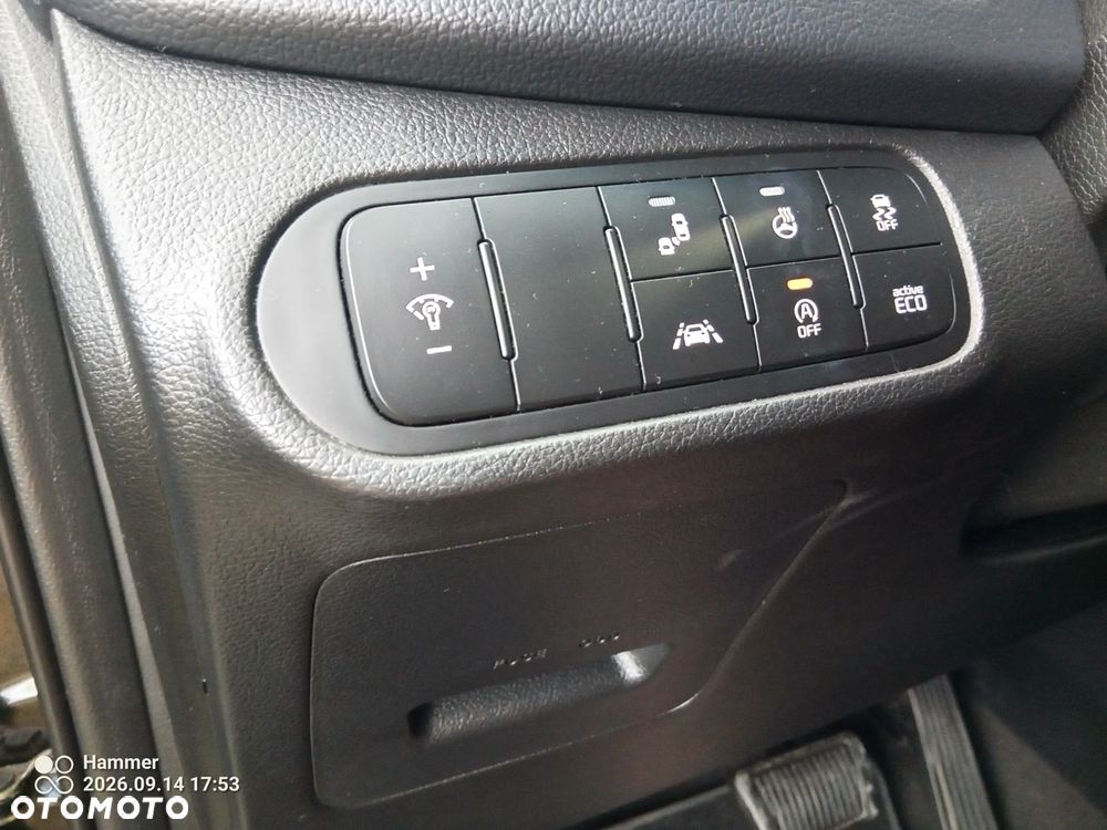 Kia Carens 1.7 CRDi 141 ISG Spirit - 17