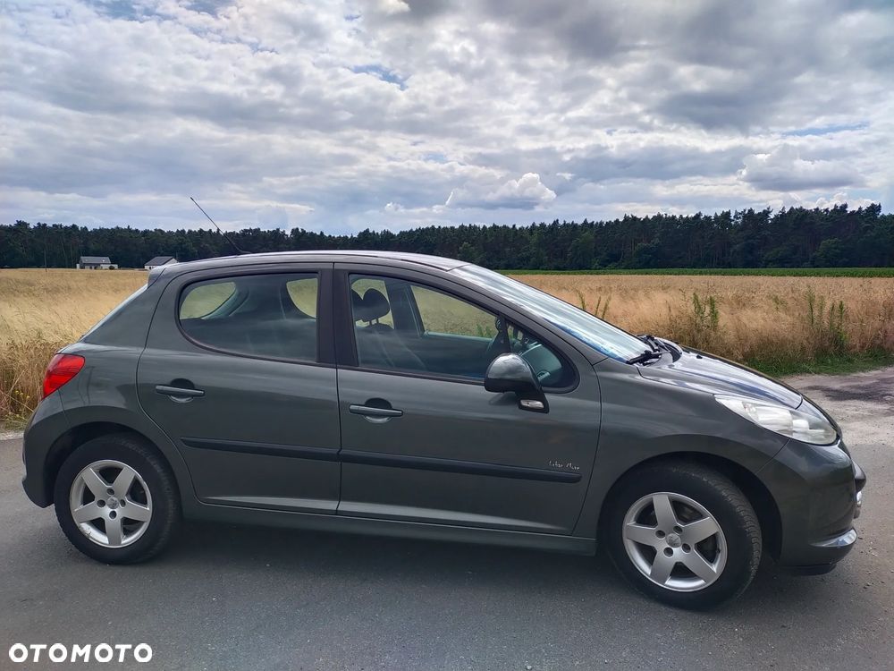 Peugeot 207 1.4 Presence - 8