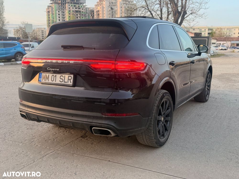 Porsche Cayenne - 5