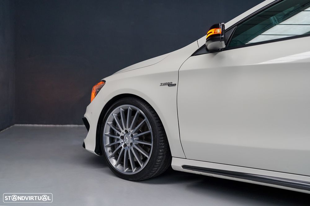 Mercedes-Benz CLA 45 AMG Shooting Brake 4-Matic - 27