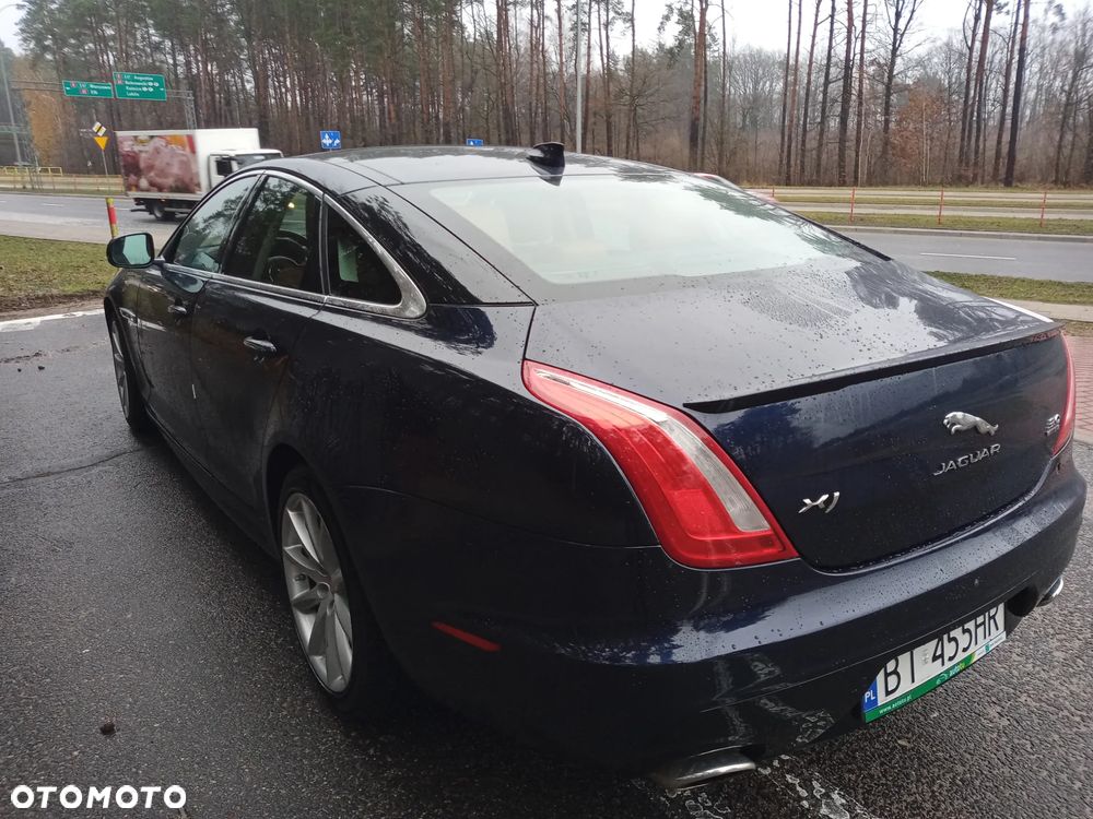Jaguar XJ 3.0 T AWD R-Sport - 30