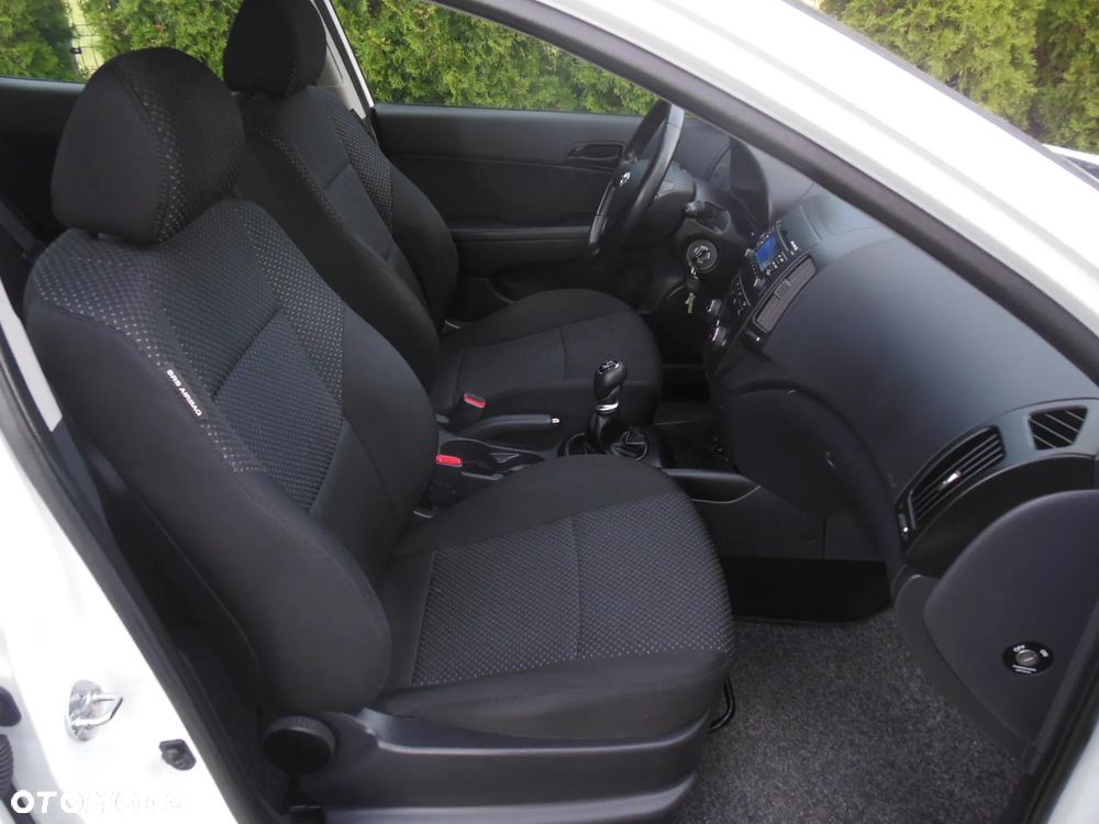 Hyundai i30 1.4 Blue Comfort - 20
