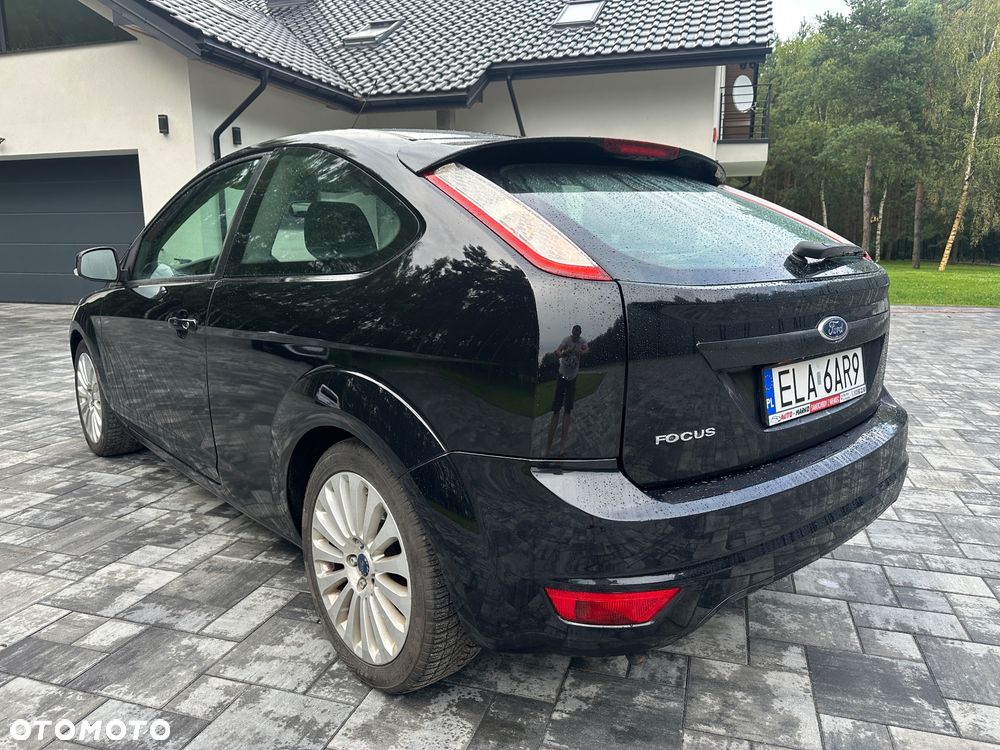 Ford Focus 2.0 16V Titanium - 1